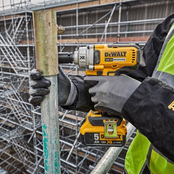 Акумулаторен ударен безчетков гайковерт 18V 447Nm 1/2" DeWALT - 3