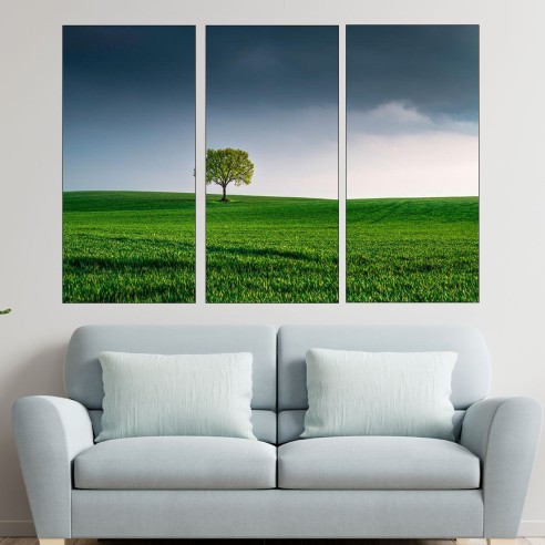 Дърво насред полето - картина пано за стена - 1