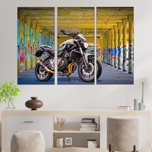 Спортен мотор и графити - картина пано за стена - 2