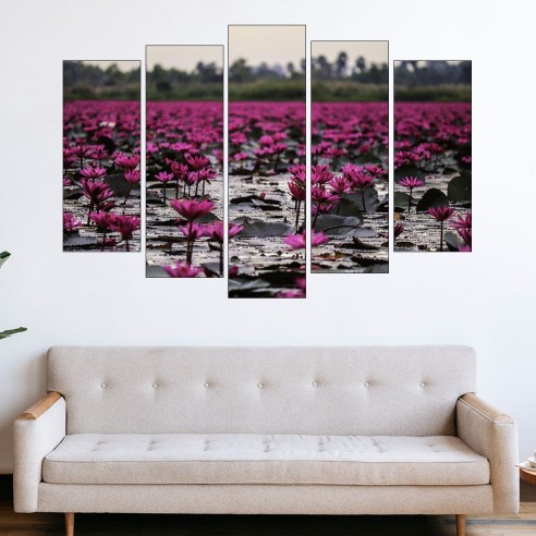 Червени лотоси във водата - картина пано за стена - 3