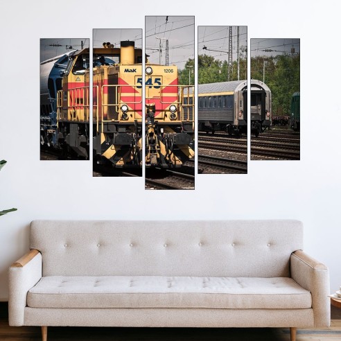 Локомотив в близък план - картина пано за стена - 3