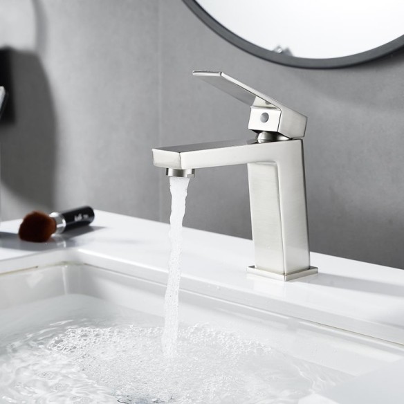 Стоящ смесител за баня Елинор Brush Nickel INTER CERAMIC ➤ топ цена ➤ dshome.bg