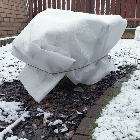 Покривало против слана Winter-sping 1.6x5 м бяло BRADAS ➤ топ цена ➤ dshome.bg