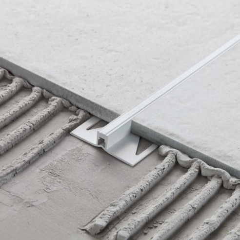 Дилатационна фуга 10 мм 2.5 м светлосива CEZAR ➤ топ цена ➤ dshome.bg