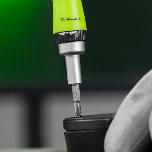 Реверсивна отвертка за фина механика с битове и вложки 32 части СИБРТЕХ ➤ топ цена ➤ dshome.bg