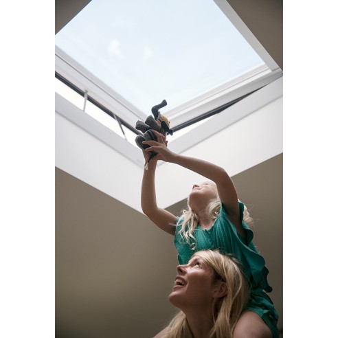 Прозорец за плосък покрив с купол 150x150 см CVP 0573 VELUX ➤ топ цена ➤ dshome.bg