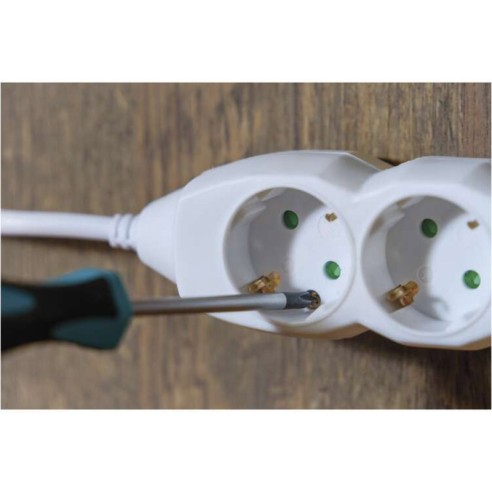 Разклонител с 3 гнезда 1.5 м бял EMOS ➤ топ цена ➤ dshome.bg