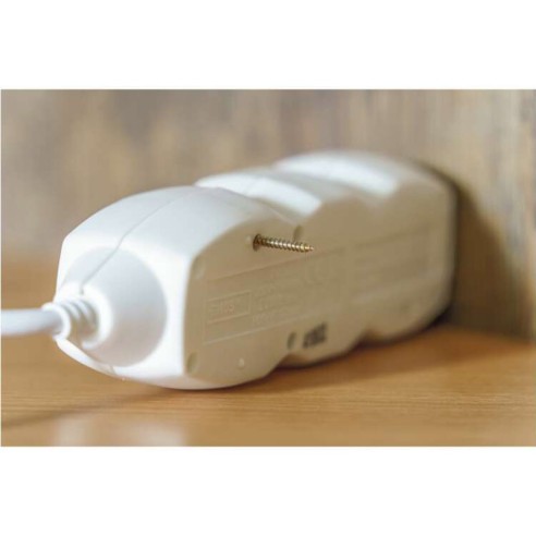 Разклонител с 3 гнезда 1.5 м бял EMOS ➤ топ цена ➤ dshome.bg