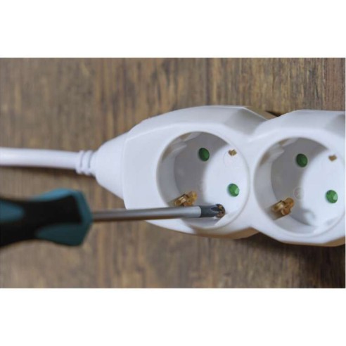 Разклонител с 4 гнезда 1.5 м бял EMOS ➤ топ цена ➤ dshome.bg