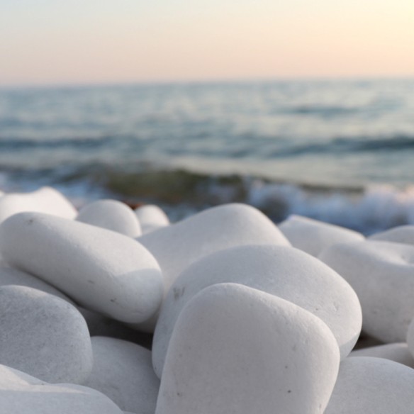 Камъчета за декорация 1-3 см Pebbles Ocean White AKROLITHOS - на кг