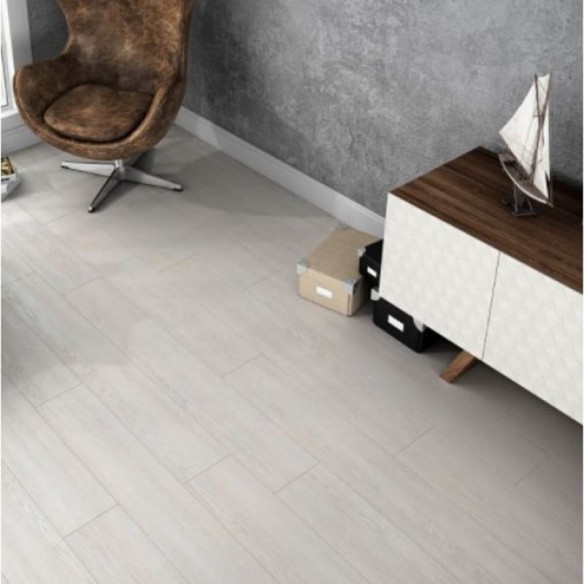 Ламиниран паркет 8 мм AC4/32 V4 Nil Natura Line AGT ➤ топ цена ➤ dshome.bg