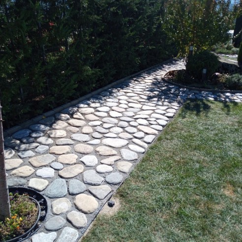 Декоративен речен плосък камък сив ➤ топ цена ➤ dshome.bg