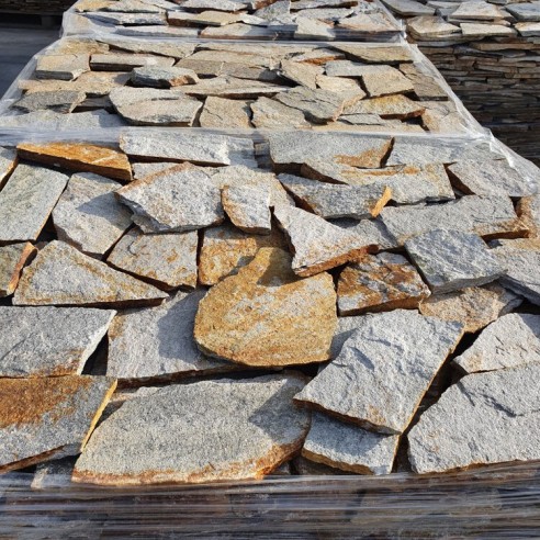 Облицовка от дребни плочи от Сребрист гнайс Металик ➤ топ цена ➤ dshome.bg