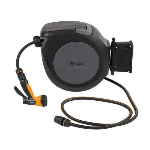 Автоматична макара с маркуч 20 м Black Line BRADAS ➤ топ цена ➤ dshome.bg