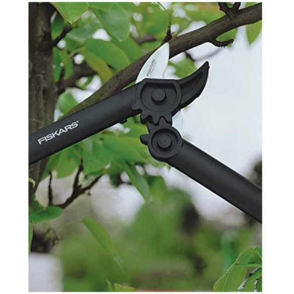 Градинска ножица за рязане на клони със зъбчат механизъм FISKARS