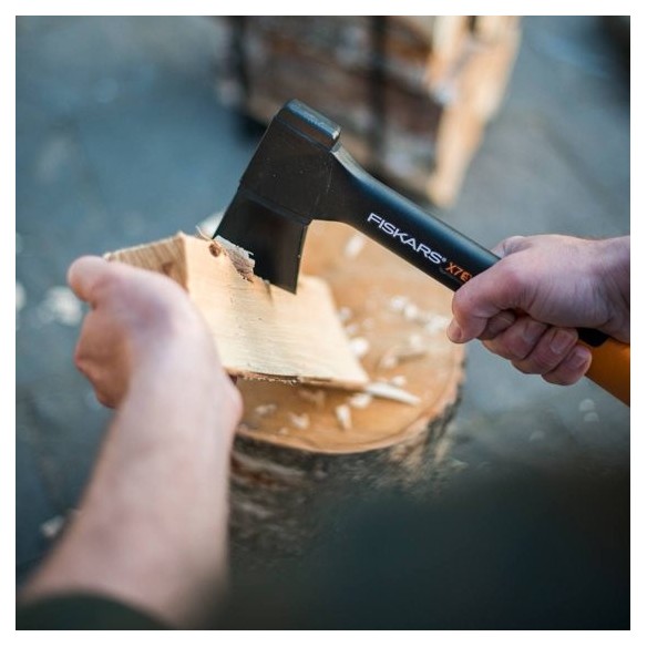 Брадва за сечене X7-XS FISKARS
