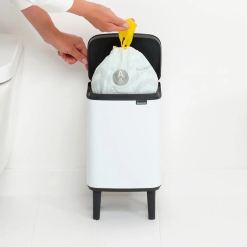 Кошче за баня 4 л бяло Bo Small Hi BRABANTIA ➤ топ цена ➤ dshome.bg