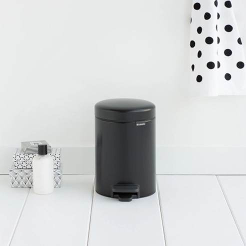 Кошче за баня 3 л NewIcon Matt Black BRABANTIA ➤ топ цена ➤ dshome.bg