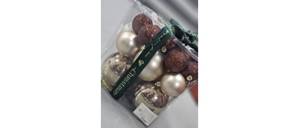 Коледни топки Ø6 см златисти и с райе 6 бр. ➤ топ цена ➤ dshome.bg