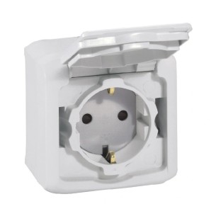 Контакт шуко 16А открит монтаж детска защита бял Forix LEGRAND ➤ топ цена ➤ dshome.bg