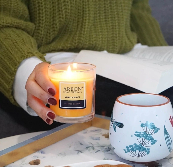 Ароматна свещ Черна ванилия 120 гр AREON - Image 4