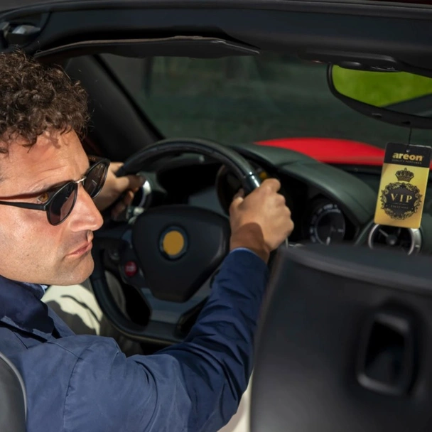 Ароматизатор за кола Черен крал VIP AREON - Image 3