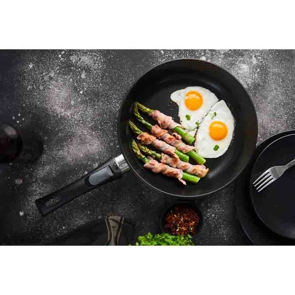 Тиган с подвижна дръжка ø26 см Titan II НЕВА МЕТАЛЛ ПОСУДА - Image 5