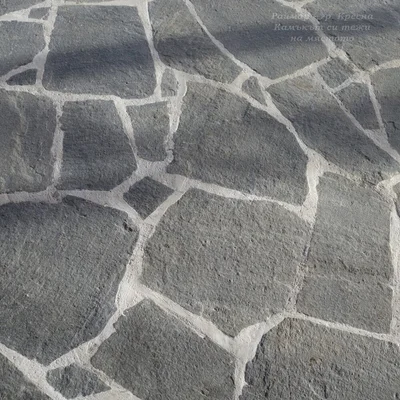 Настилка от едри плочи от Сиво-син гнайс 1-3 см