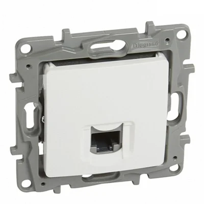 Компютърна розетка RJ45 UTP бял цвят Legrand Niloe