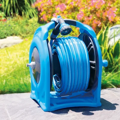 Макара с маркуч и пистолет за поливане за стена AQUACRAFT