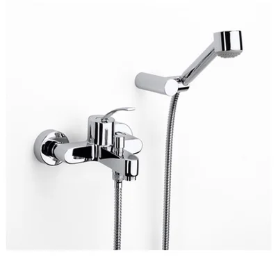 Стенен смесител за вана/душ с аксесоари Moai ROCA