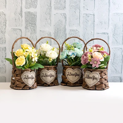 Икебана кошница с рози и хризантеми