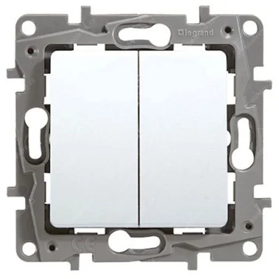 Сериен ключ сх.5 бял цвят Legrand Niloe