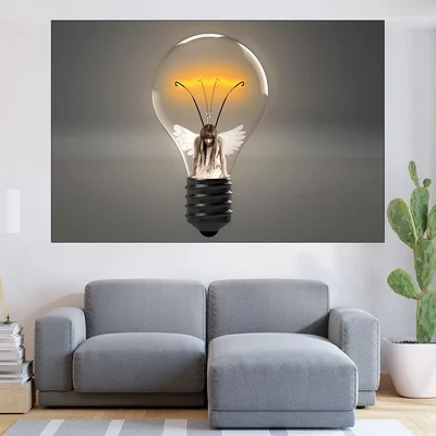 Момиче в крушка - картина пано за стена