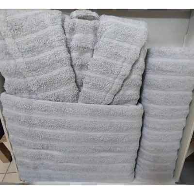 Комплект халат за баня с 2 кърпи Atlas IPEKCE