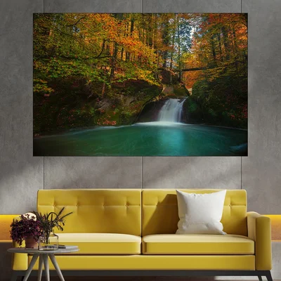 Водопад и есен в гората - картина пано за стена