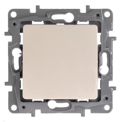 Еднополюсен ключ 10А цвят крем Legrand Niloe