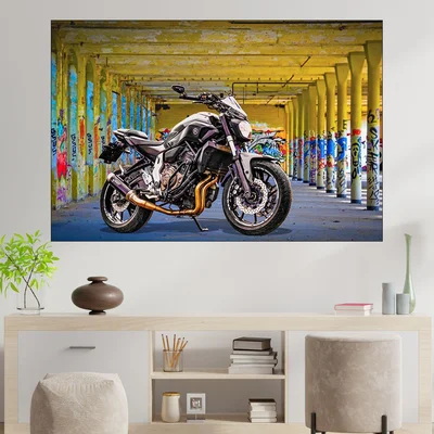 Спортен мотор и графити - картина пано за стена