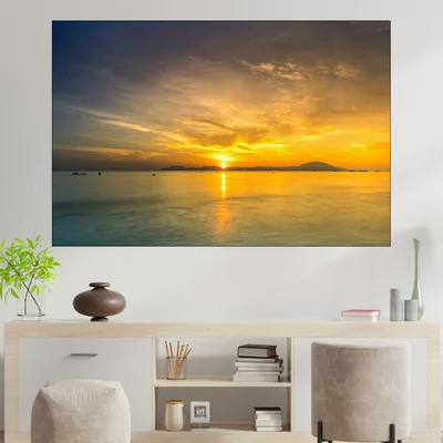 Ефектен залез над водата - картина пано за стена