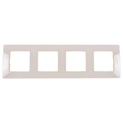 Четворна рамка за ел. ключове и контакти цвят крем Legrand Niloe