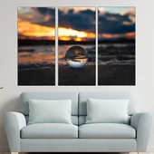 Стъклена топка в пясъка - картина пано за стена - Thumbnail 2